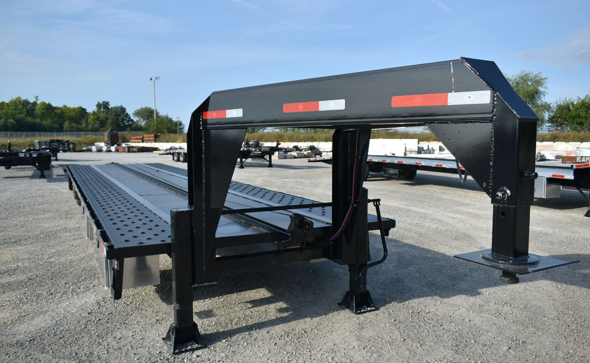 53′ Gooseneck Trailer photo 3